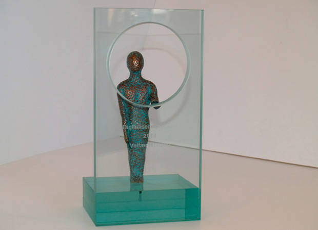 Skulptur i glas og bronze, glarmester i København