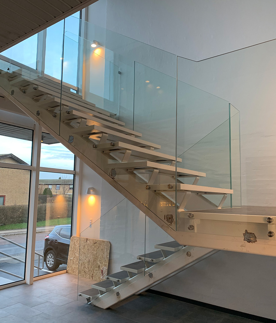 Trappegelænder i glas, moderne design
